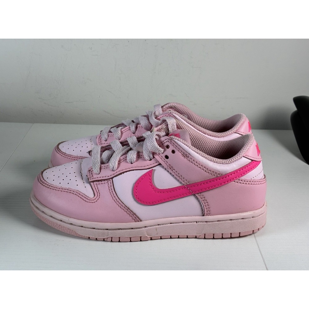 Youth Girls Size 1Y Pink Nike Dunks Low Shoes Sneakers - Picture 3 of 7